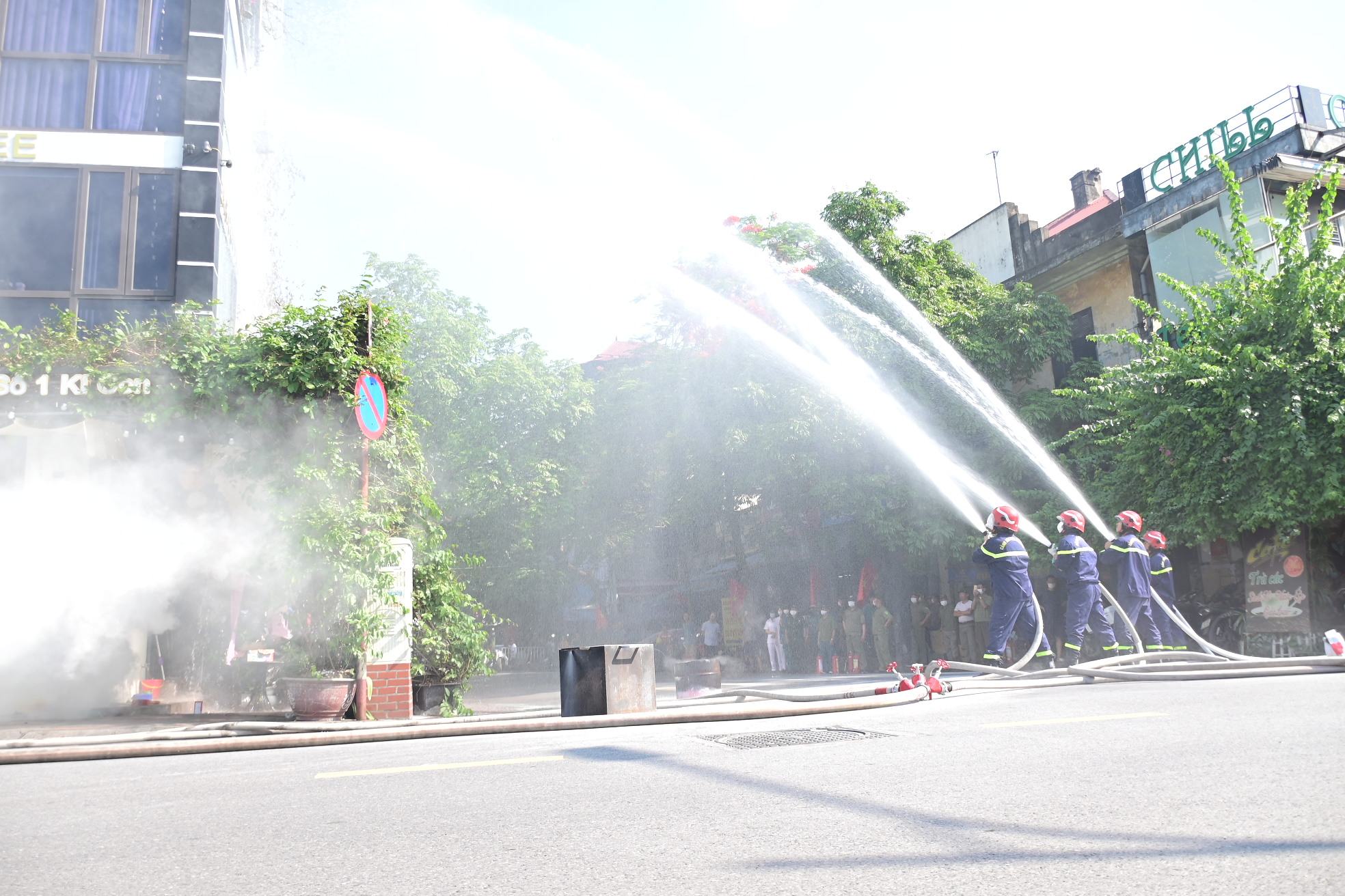 Quận Hồng Bàng: Diễn tập phương án chữa cháy và cứu nạn, cứu hộ tại Tổ dân phố Hoàng Hoa Thám, phường Phan Bội Châu